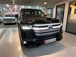 تۆیۆتا لاند کروزەر